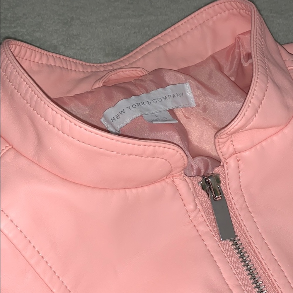 Pink leather jacket - Picture 2 of 5